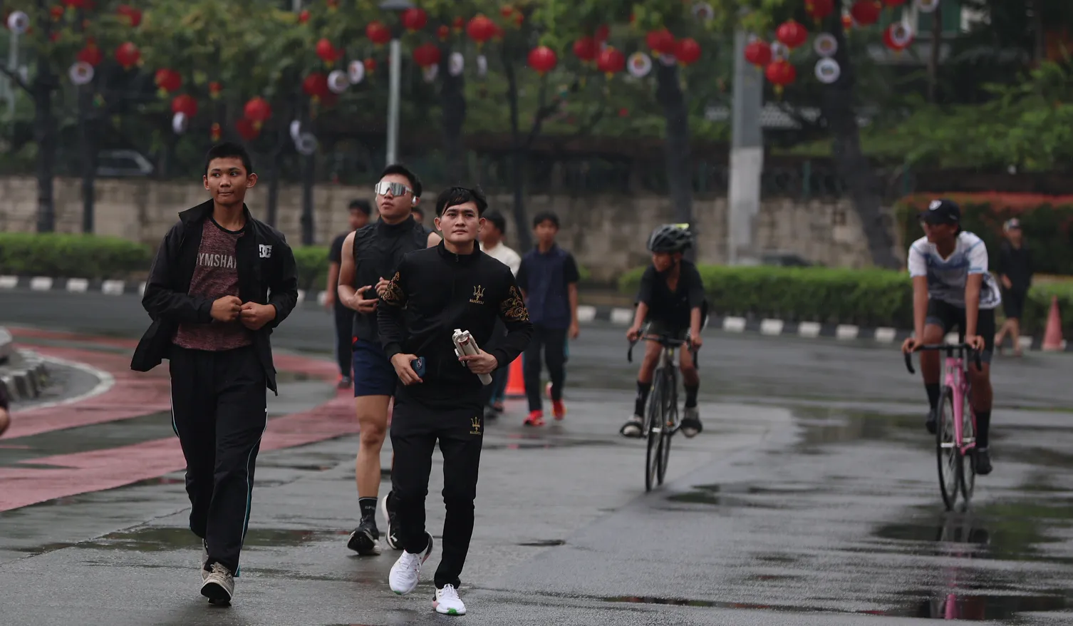 Suasana CFD Jakarta di Pekan Pertama Ramadan, Lebih Lengang namun Tetap Semarak Suasana CFD Jakarta di Pekan Pertama Ramadan, Lebih Lengang namun Tetap Semarak